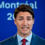 Trudeau va réenregistrer son hymne de campagne horriblement mal traduit en