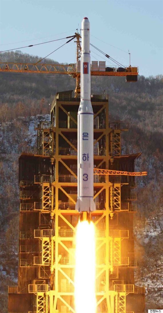 북한, 장거리 로켓 시험 발사