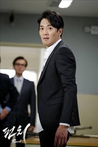 펀치 이미지