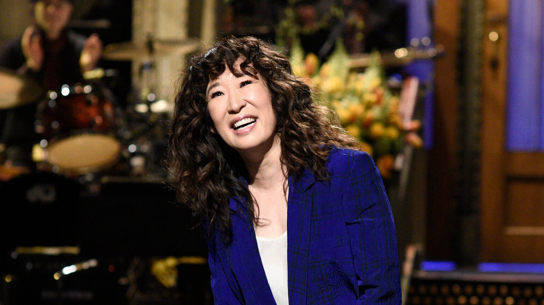 Sandra Oh Simu Liu Norm Macdonald Weigh In On Fired Snl