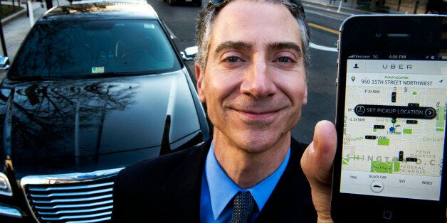 불법이냐 공유경제냐 : 우버(UBER) 택시를 둘러싼 4가지