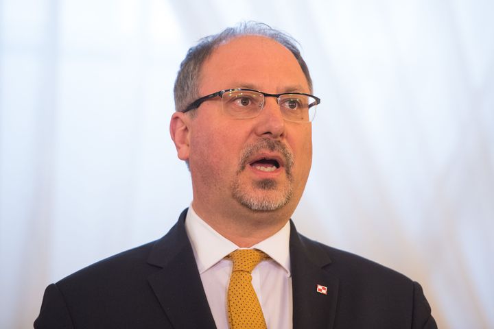 Polish ambassador to the UK Arkady Rzegocki has written to Poles living in the country 