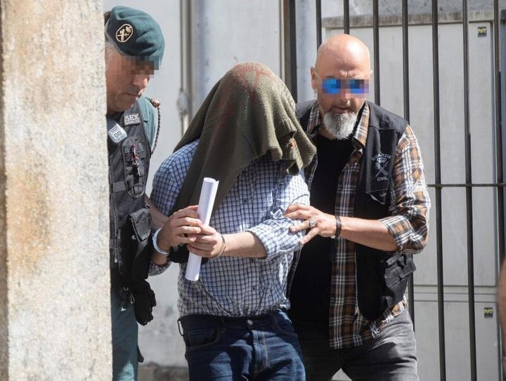 El autor confeso del triple crimen machista de Valga (Pontevedra) José Luis Abet Lafuente sale este martes del juzgado.