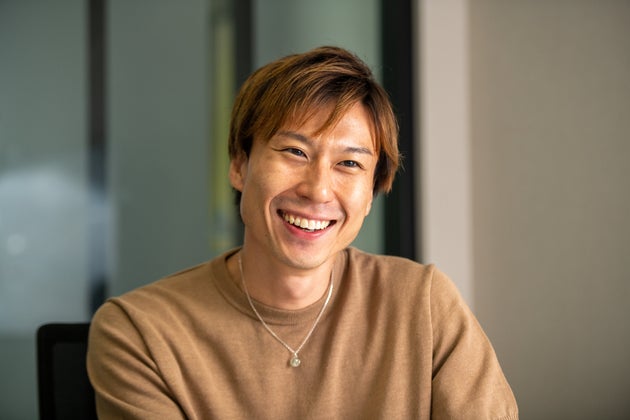 就活では 黒髪が当たり前 そんな社会を変えたい 令和を機に あるブランドがキャンペーンを仕掛ける理由 ハフポスト 就活では 黒髪が当たり前 そんな社会を変えたい 令和を機に あるブランドがキャンペーンを仕掛ける理由 ハフポスト