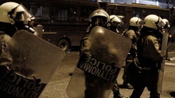 Συμπλοκές ανάμεσα σε οπαδούς του ΠΑΟΚ και Πακιστανούς στην