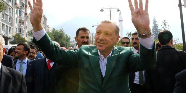 MANISA, TURKEY - NOVEMBER 3 : Turkish President Recep Tayyip Erdogan gestures as he leaves the Manisa Governorate in Manisa, Turkey on November 3, 2017. (Photo by Kayhan Ozer/Anadolu Agency/Getty Images)
