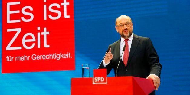 Social Democrats Party (SPD) chairman and candidate for Chancellor Martin Schulz gives a statement ahead of the party leadership meeting on September 25, 2017 one day after general elections. Weakened Chancellor Angela Merkel must now find a new junior partner after the Social Democrats (SPD) declared they would go into opposition, to recover the support they lost while governing in Merkel's shadow. / AFP PHOTO / MICHELE TANTUSSI (Photo credit should read MICHELE TANTUSSI/AFP/Getty Images)
