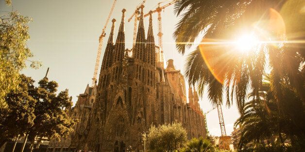 The Bas?lica i Temple Expiatori de la Sagrada Fam?lia is a large Roman Catholic church in Barcelona, Spain, designed by Catalan architect Antoni Gaud? (1852.1926). Although incomplete, the church is a UNESCO World Heritage Site.