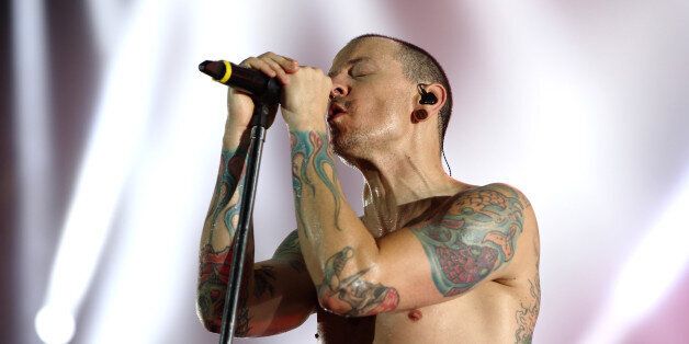 LONDON, ENGLAND - JULY 03: Chester Bennington of Linkin Park performs at The O2 Arena on July 3, 2017 in London, England. (Photo by Burak Cingi/Redferns)