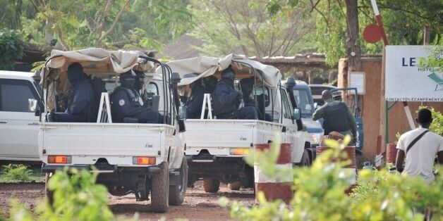 Malian anti-terrorist special forces 'Forsat' members enter the Kangaba tourist resort in Bamako on June 19, 2017, a day after suspected jihadists stormed the resort, briefly seizing more than 30 hostages and leaving at least two people dead.The assault on the resort comes after a similar strike less than two years ago on a luxury hotel in Bamako, which lies in the south of the troubled country. Four assailants were killed by security forces, Mali's security minister said late June 18, without s