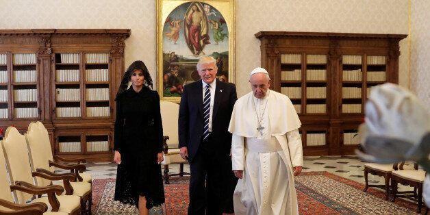 Pope Francis meets U.S. President Donald Trump and his wife Melania during a private audience at the Vatican, May 24, 2017. REUTERS/Alessandra Tarantino/pool