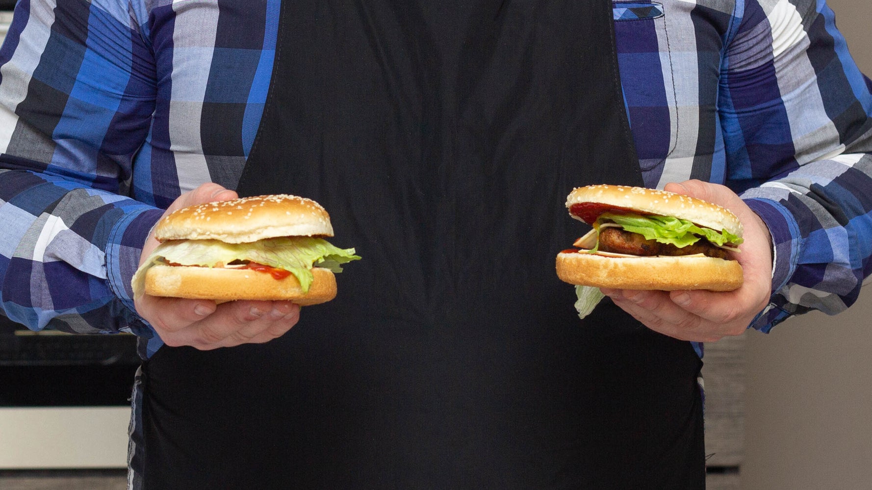 軽減税率とは ハンバーガーを店内で食べると消費税10 テイクアウトは8 ハフポスト 軽減税率とは ハンバーガーを店内で食べると消費税10 テイクアウトは8 ハフポスト