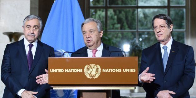 UN Secretary-General Antonio Guterres (C) speaks as Turkish Cypriot leader Mustafa Akinci (L) and Greek Cypriot President Nicos Anastasiades (R) listen on during a press conference following the UN-sponsored Cyprus peace talks on January 12, 2017 in Geneva. / AFP / POOL / LAURENT GILLIERON (Photo credit should read LAURENT GILLIERON/AFP/Getty Images)