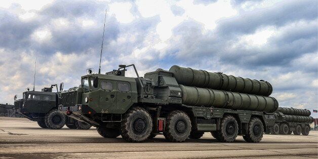 MOSCOW REGION, RUSSIA - APRIL 5, 2017: S-400 Triumf medium-range and long-range surface-to-air missile systems at Alabino training ground during a rehearsal for the upcoming 9 May military parade marking the 72nd anniversary of the victory over Nazi Germany in World War II. Valery Sharifulin/TASS (Photo by Valery Sharifulin\TASS via Getty Images)