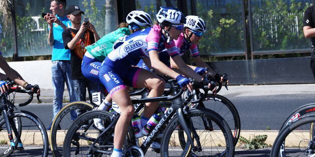 POZZUOLI, NAPOLI, ITALY - 2017/05/05: The women's cycling event, coming to the 3rd edition, will take place from Thursday 4 to Sunday, 7 May 2017, with an initial prologue at San Giorgio del Sannio (BN). The 'Giro della Campania in Rosa', the national race for women. (Photo by Paola Visone/Pacific Press/LightRocket via Getty Images)