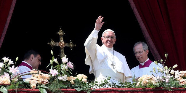 VATICAN CITY, VATICAN - APRIL 16: Pope Francis delivers his traditional 'Urbi et Orbi' Blessing - to the City of Rome, and to the World - from the central balcony overlooking St. Peter's Square on April 16, 2017 in Vatican City, Vatican. Pope Francis is due to visit Cairo on April 28 and April 29 at the invitation of Coptic Orthodox Pope Tawadros II. (Photo by Franco Origlia/Getty Images)