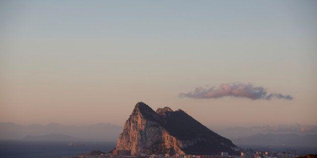 LA LINEA DE LA CONCEPCION, SPAIN - APRIL 04: The Rock of Gibraltar stands behind La Linea de la Concepcion city on April 4, 2017 in La Linea de la Concepcion, Spain. Tensions have risen over Brexit negotiations for the Rock of Gibraltar. The European Council has said Gibraltar would be included in a trade deal between London and Brussels only with the agreement of Spain. While former Conservative leader Michael Howard claimed that Theresa May would be prepared to go to war to protect the territory. (Photo by Pablo Blazquez Dominguez/Getty Images)