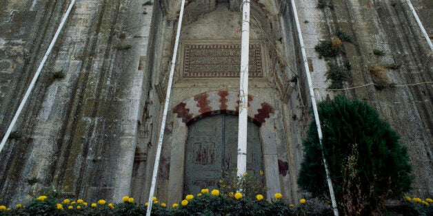 GREECE - AUGUST 15: Door to Bayezid (Mehmed I) mosque in the lower city, 1420, Didymoteicho, Eastern Macedonia and Thrace, Greece, 15th century. (Photo by DeAgostini/Getty Images)