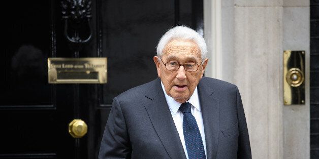 LONDON, ENGLAND - OCTOBER 25: Former US Diplomat Henry Kissinger leaves following a meeting with British Prime Minister Theresa May at 10 Downing Street on October 25, 2016 in London, England. The former US Secretary of State is visiting the UK to help raise money for the care of and to keep open to the public Sir Edward Heath's country home. (Photo by Leon Neal/Getty Images)