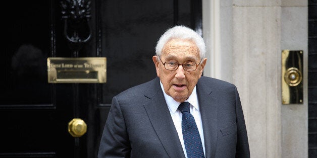 LONDON, ENGLAND - OCTOBER 25: Former US Diplomat Henry Kissinger leaves following a meeting with British Prime Minister Theresa May at 10 Downing Street on October 25, 2016 in London, England. The former US Secretary of State is visiting the UK to help raise money for the care of and to keep open to the public Sir Edward Heath's country home. (Photo by Leon Neal/Getty Images)