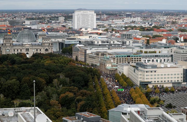 People take part in the Global Climate Strike of the movement Fridays for Future, in Berlin, Germany, September 20, 2019. REUTERS/Fabrizio Bensch