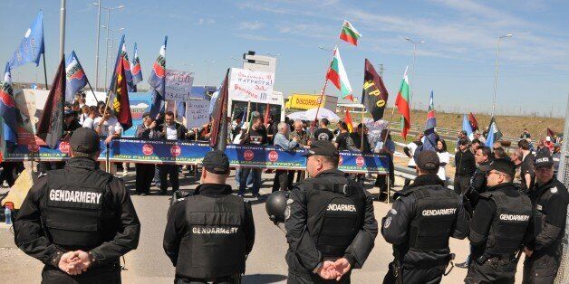 BULGARIA- MARCH 24: Bulgarian security forces take security measures and block the passage of vehicles during a protest by Bulgarian nationalist groups at the Kapitan Andreevo crossing point on the Bulgarian-Turkish border in Bulgaria on March 24, 2017. (Photo by Ihvan Radoykov/Anadolu Agency/Getty Images)