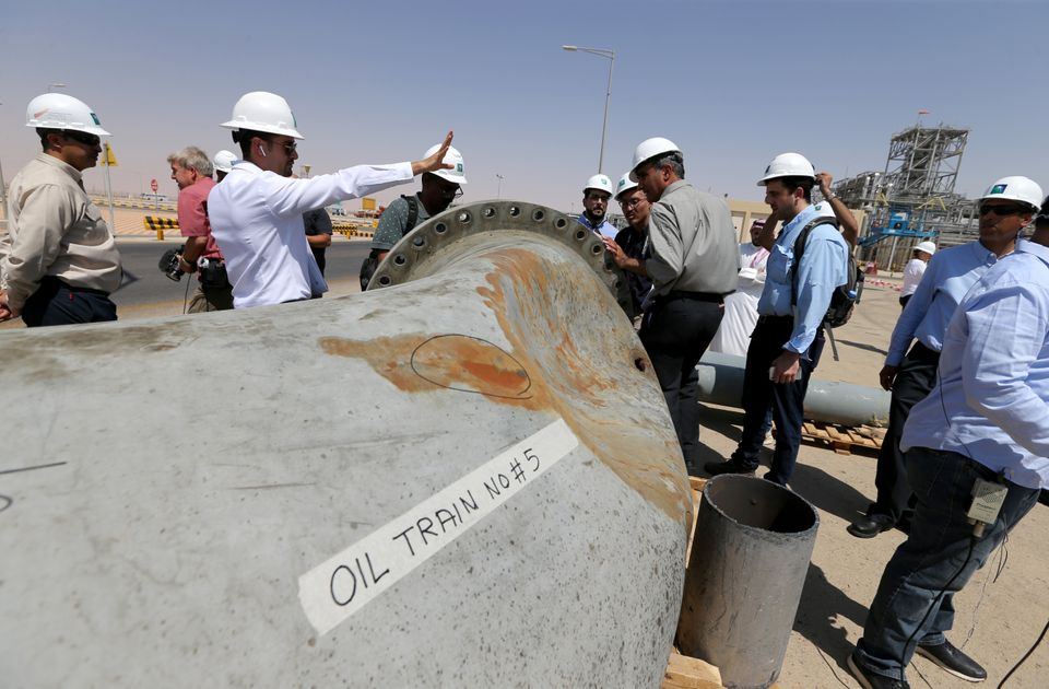 Οι πρώτες φωτογραφίες από τις πετρελαϊκές εγκαταστάσεις στη Σαουδική Αραβία που δέχθηκαν