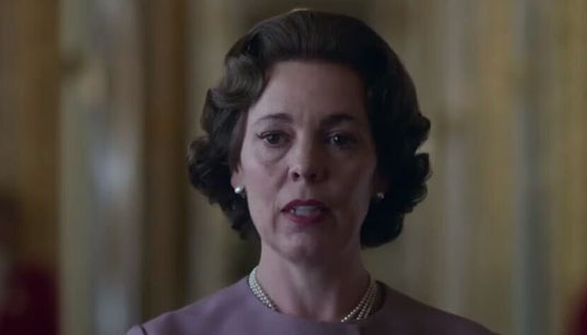 La nouvelle reine de “The Crown” se dévoile dans la bande-annonce de la saison