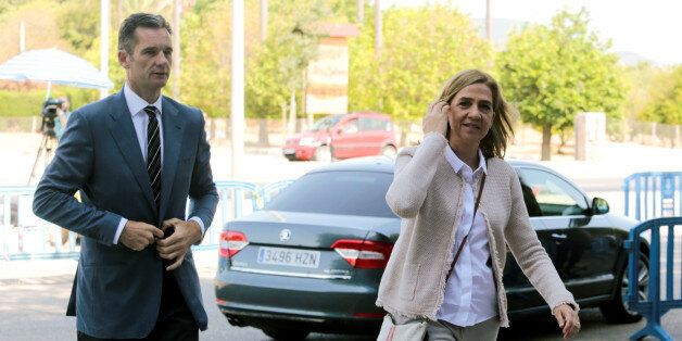 Spain's Princess Cristina arrives at court with her husband Inaki Urdangarin to attend trial in Palma de Mallorca, Spain June 10, 2016. REUTERS/Enrique Calvo
