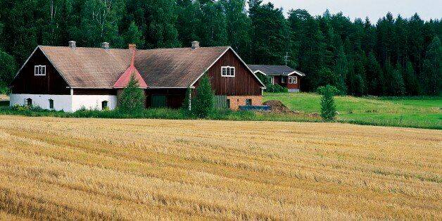 FINLAND - OCTOBER 10: A farm in the region of Lake Paijanne, Finland. (Photo by DeAgostini/Getty Images)
