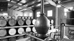Craft Distilling: Η τάση που ήρθε για να