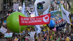 1 million de personnes défilent pour le climat en Allemagne, le gouvernement promet 100
