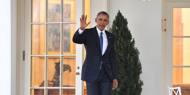 WASHINGTON, DC - JANUARY 20: President Barak Obama leaves the White House for the final time as President as the nation prepares for the inauguration of President-elect Donald Trump on January 20, 2017 in Washington, D.C. Trump becomes the 45th President of the United States. (Photo by Kevin Dietsch-Pool/Getty Images)