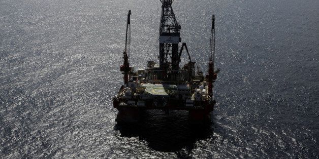 A general view of the Centenario deep-water oil platform in the Gulf of Mexico off the coast of Veracruz, Mexico January 17, 2014. Picture taken on January 17, 2014. REUTERS/Henry Romero