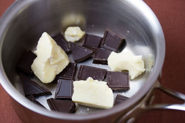 Anus en chocolat: le bon goût en prend-il un coup ?