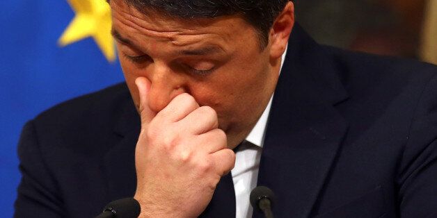 Italian Prime Minister Matteo Renzi gestures during a media conference after a referendum on constitutional reform at Chigi palace in Rome, Italy, December 5, 2016. REUTERS/Alessandro Bianchi