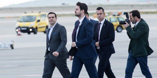ATHENS, GREECE - NOVEMBER 16: Greek Prime Minister Alexis Tsipras (L) is seen at the airport during US President Barack Obama's departure in Athens, Greece on November 16, 2016. (Photo by Andreas Papakonstantinou/Anadolu Agency/Getty Images)