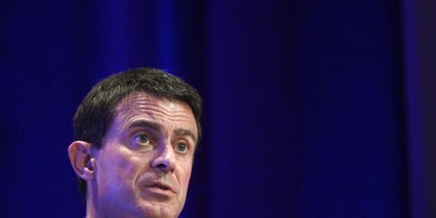 French Prime Minister Manuel Valls delivers a speech at the SGDSN (Secretariat-General for National Defence and Security) in Paris on November 23, 2016. / AFP / ALAIN JOCARD (Photo credit should read ALAIN JOCARD/AFP/Getty Images)