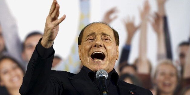 Forza Italia party (PDL) leader Silvio Berlusconi speaks during Northern League rally in Bologna, central Italy, November 8, 2015. The Northern League, Italy's third largest political force, is planning a major rally to voice its opposition to the government of Prime Minister Matteo Renzi. REUTERS/Stefano Rellandini TPX IMAGES OF THE DAY TPX IMAGES OF THE DAY