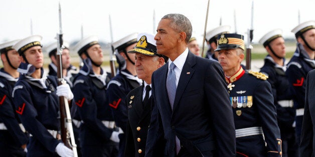 U.S. President Barack Obama reviews an honor guard upon his arrival in Athens, Greece November 15, 2016. REUTERS/Kevin Lamarque