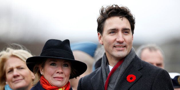 Canada's Prime Minister Justin Trudeau and his wife Sophie Gregoire Trudeau take part in Remembrance Day ceremonies at the National War Memorial in Ottawa, Ontario, Canada, November 11, 2016. REUTERS/Chris Wattie