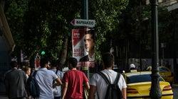 Τα σενάρια του Reuters για τον ανασχηματισμό του Τσίπρα. Φεύγει ο Σκουρλέτης, μένει ο