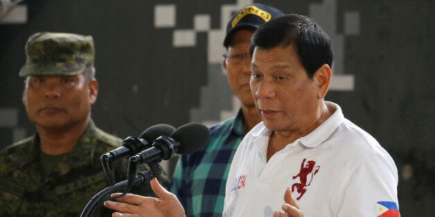 Philippine President Rodrigo Duterte speaks to soldiers at the military's Scout Ranger Camp Tecson in San Miguel, Bulacan in northern Philippines September 15, 2016. REUTERS/Erik De Castro