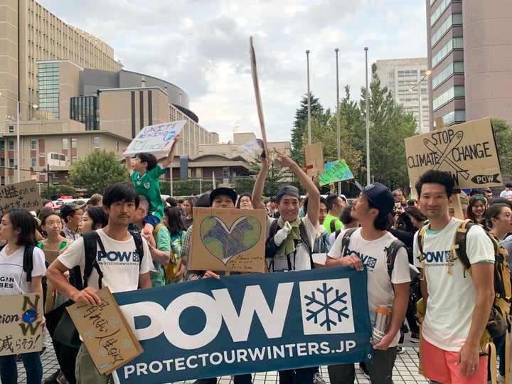 ウィンタースポーツを愛し、環境問題に取り組む団体Protect Our Winter Japanのみなさん。