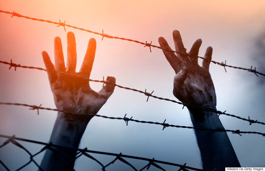 Βασανιστήρια, απελπισία και θάνατος στις φυλακές της Συρίας. Τι αναφέρει η  έκθεση της Διεθνούς Αμνηστίας | HuffPost Greece