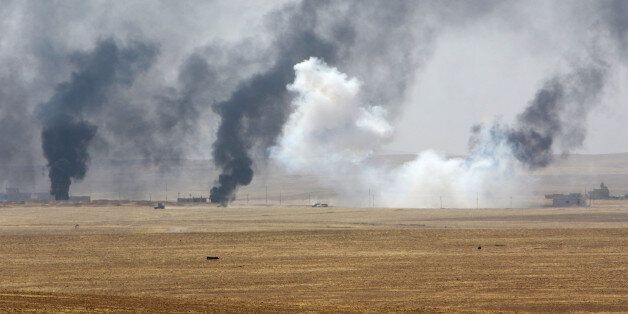 Smoke rises from clashes with Islamic State militants on the southeast of Mosul , Iraq, August 14, 2016. REUTERS/Azad Lashkari