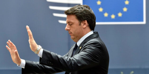 Italian Prime Minister Matteo Renzi gestures as he leaves the EU Summit in Brussels, Belgium, June 28, 2016. REUTERS/Eric Vidal