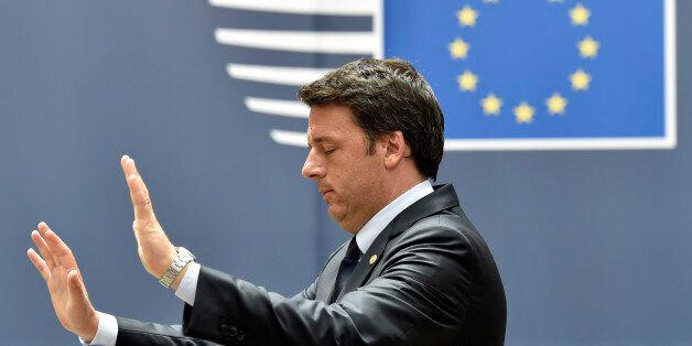 Italian Prime Minister Matteo Renzi gestures as he leaves the EU Summit in Brussels, Belgium, June 28, 2016. REUTERS/Eric Vidal