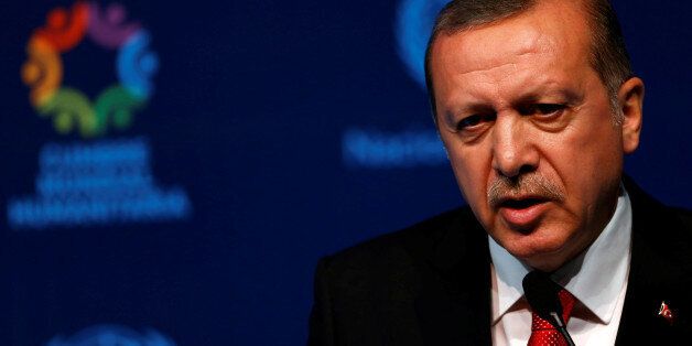 Turkish President Tayyip Erdogan talks at the closing news conference during the World Humanitarian Summit in Istanbul, Turkey, May 24, 2016. REUTERS/Murad Sezer