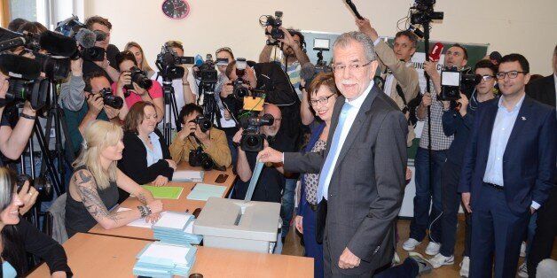 VIENNA, AUSTRIA MAY 22: Presidential candidate of Green Party, Alexander Van der Bellen casts his ballot at a polling station during second round of Austrian presidential elections in Vienna, Austria, on May 22, 2016. (Photo by Hasan Tosun/Anadolu Agency/Getty Images)